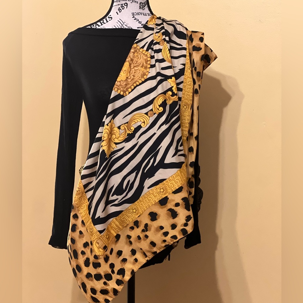 Baar & Beards vintage Baroque Animal Print Gold Black Scarf Handkerchief Italy - Picture 2 of 10